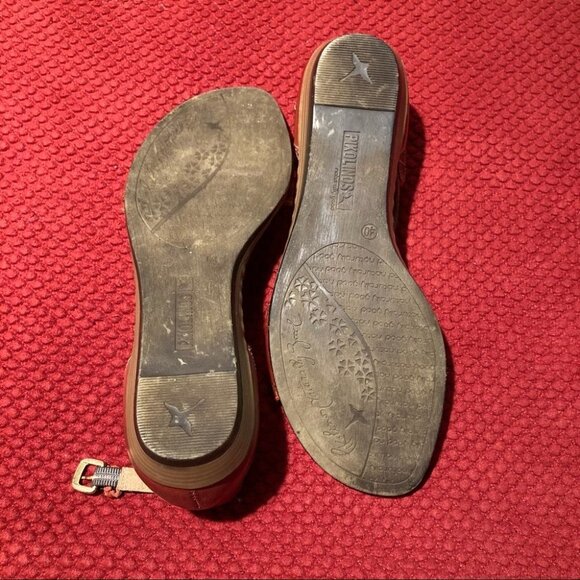 PIKOLINOS Sz 9 Leather Flat Laser  Cut Out Strap Sandals Sz 40 (EU) or 9 US - Picture 7 of 9